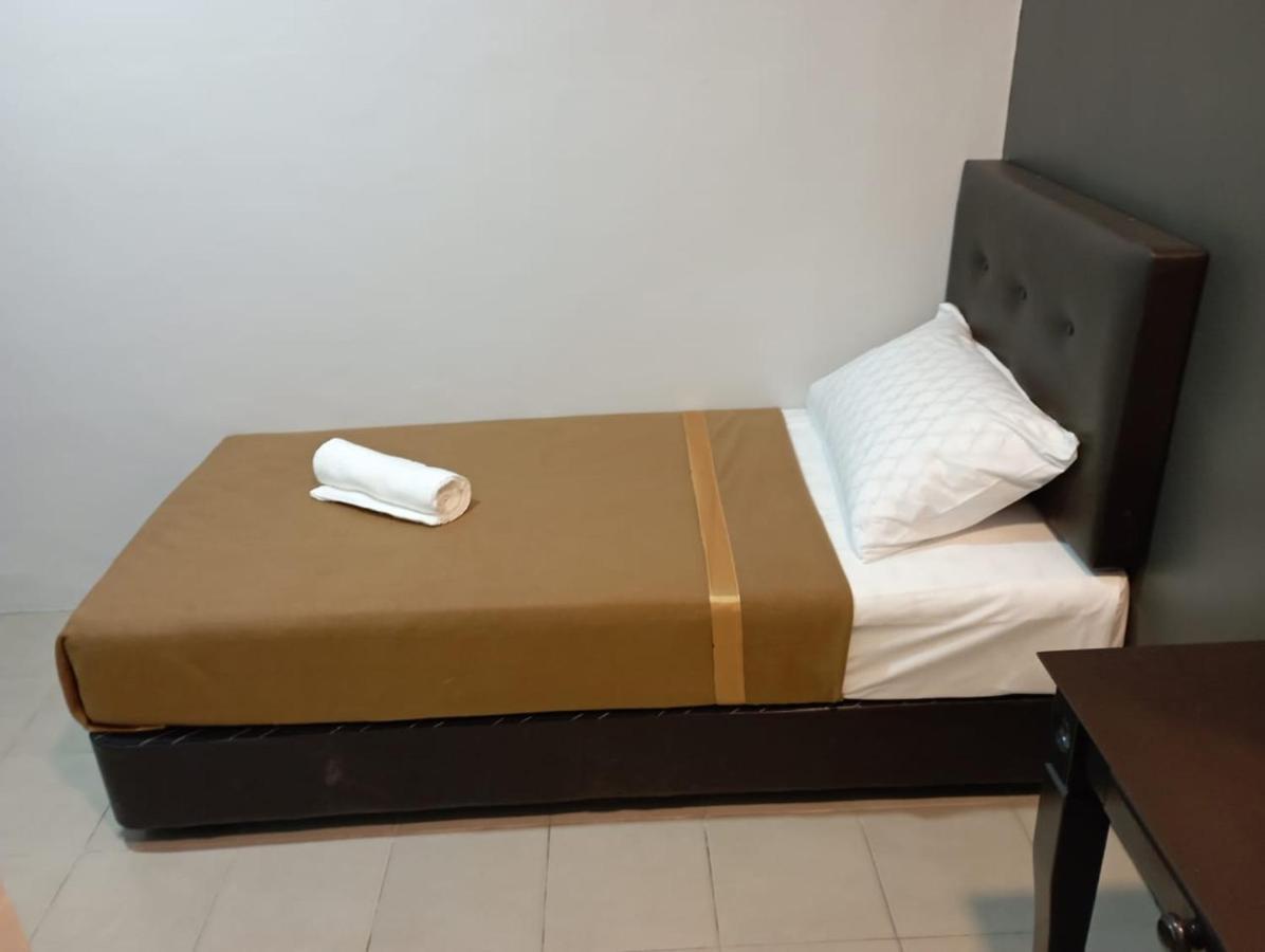 D Layaran Kuantan Lpt Exit 833 호텔 외부 사진