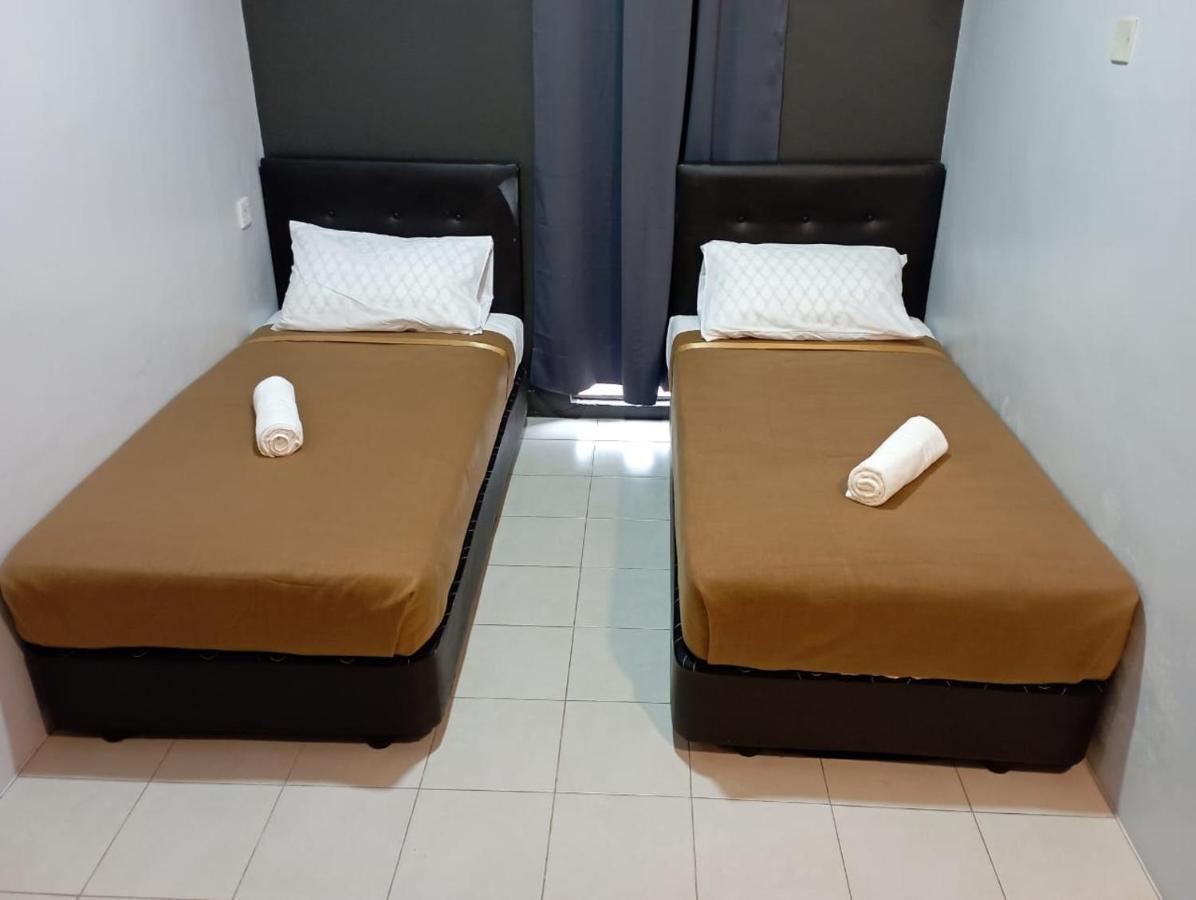 D Layaran Kuantan Lpt Exit 833 호텔 외부 사진
